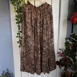 Maci skirt size 4 feline print